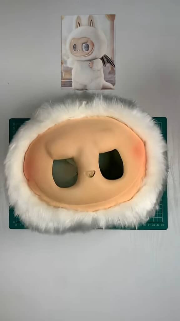 毛皮を付けると一気にそれらしい見た目になりました