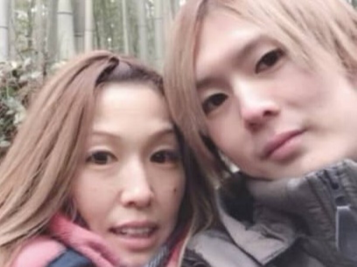 21歳と42歳で付き合い始めた2人→世間体に囚われ葛藤も……　思わず声が出る“現在の姿”に「本当にステキ」（1/5） | ライフスタイル ねとらぼ