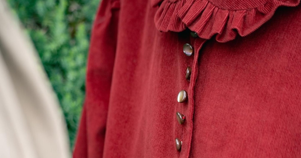 母と祖母にワンピースのモデルを頼んだら……　夢のような光景に「このまま写真集できそう」「こんな歳の楽しみ方をしたい」「手が素敵すぎる」（1/3） | ライフスタイル ねとらぼ