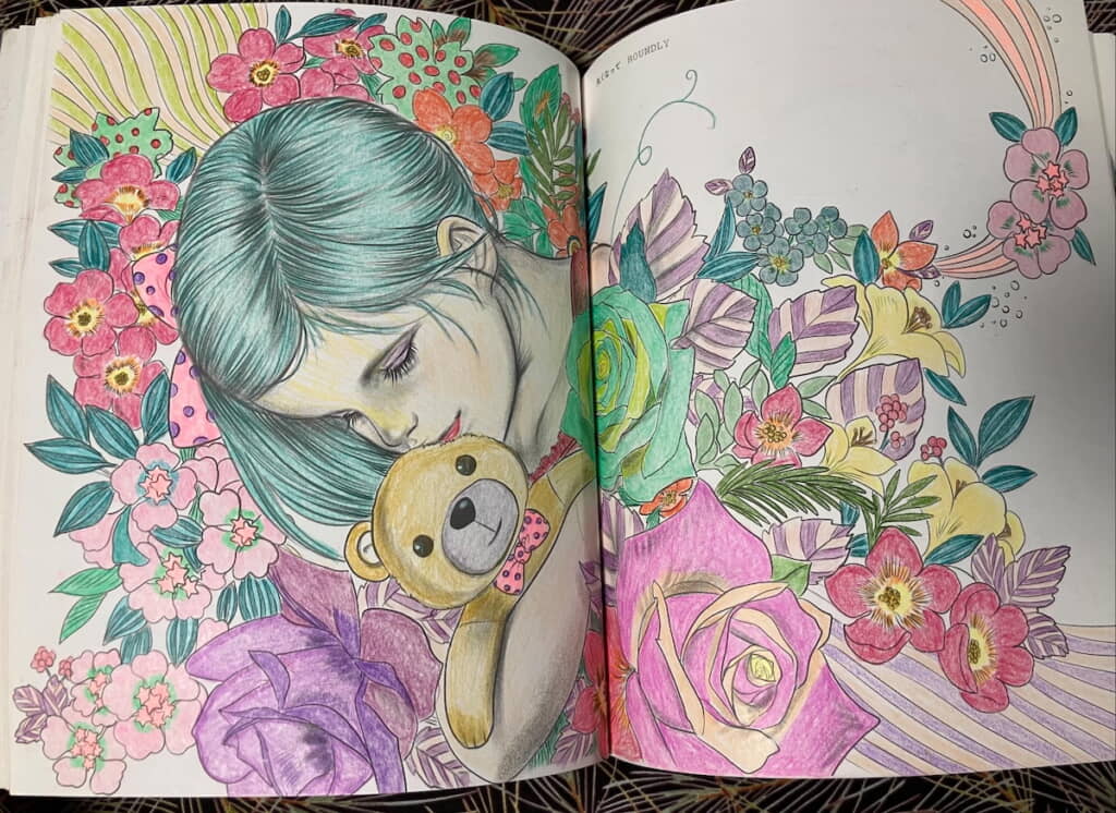 夢想的な世界観が色づかいでさらに強調