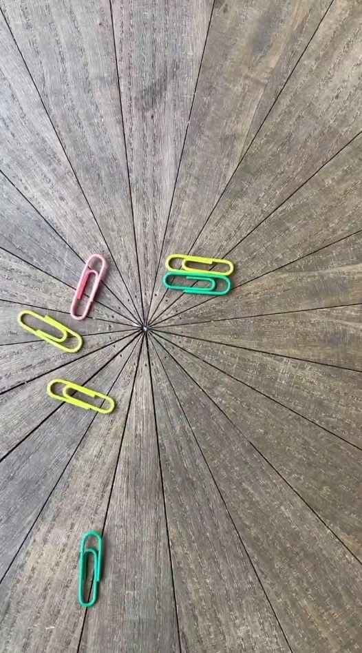 使うのはゼムクリップ