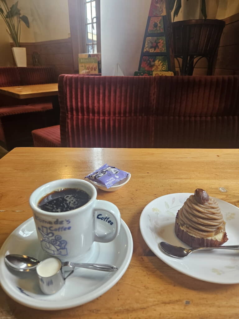 モンブラン「純栗ぃむ」とコーヒーを注文
