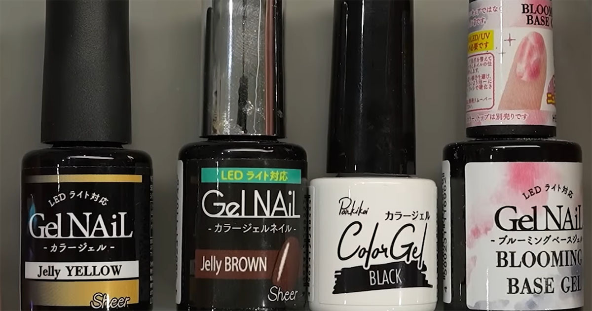 100均のジェルネイル→プロが丁寧に重ねていくと……　「おお、新しい！」「秋にはやりたい」「これにします」（1/3） | 美容 ねとらぼ
