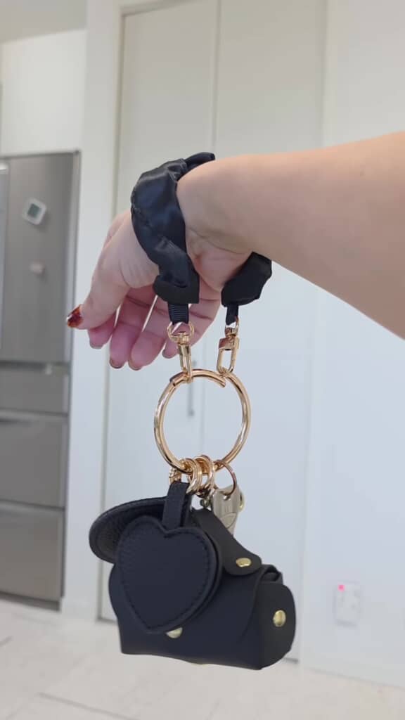 完成品を手首に着けたところ