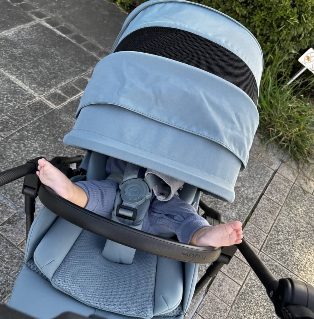 座ってはいるけど予想と違う！