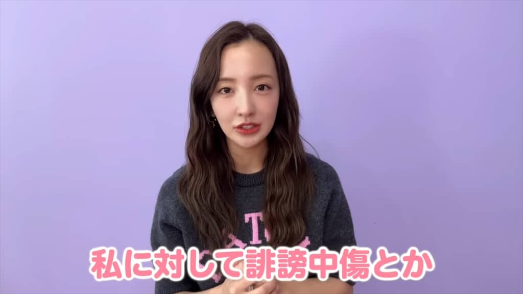 娘の顔出しについて語る板野友美