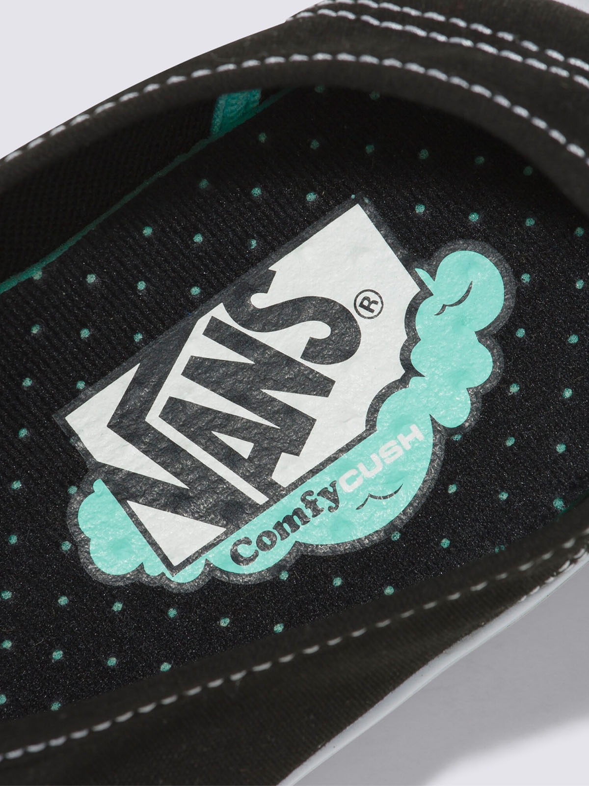 廃盤にしないで！！！」VANSの“軽いスニーカー”が人気 「色違い含めて3 