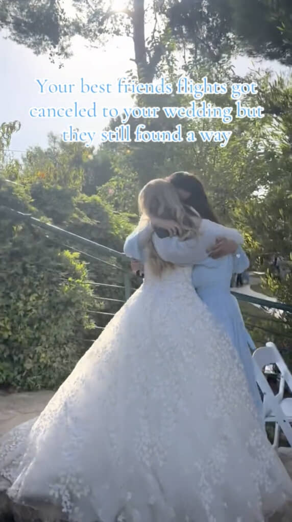 欠席するはずだった親友2人が到着！