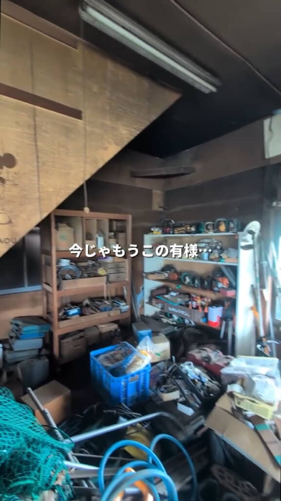 かつての作業場は散らかったまま放置