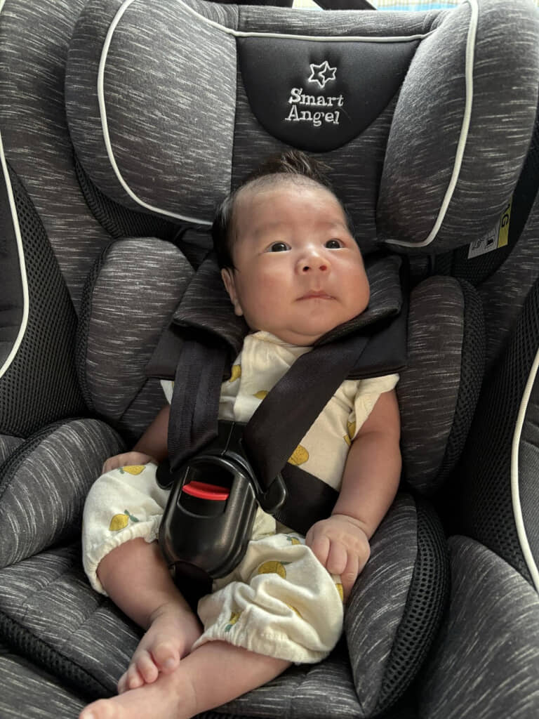 生後1カ月の末っ子くん