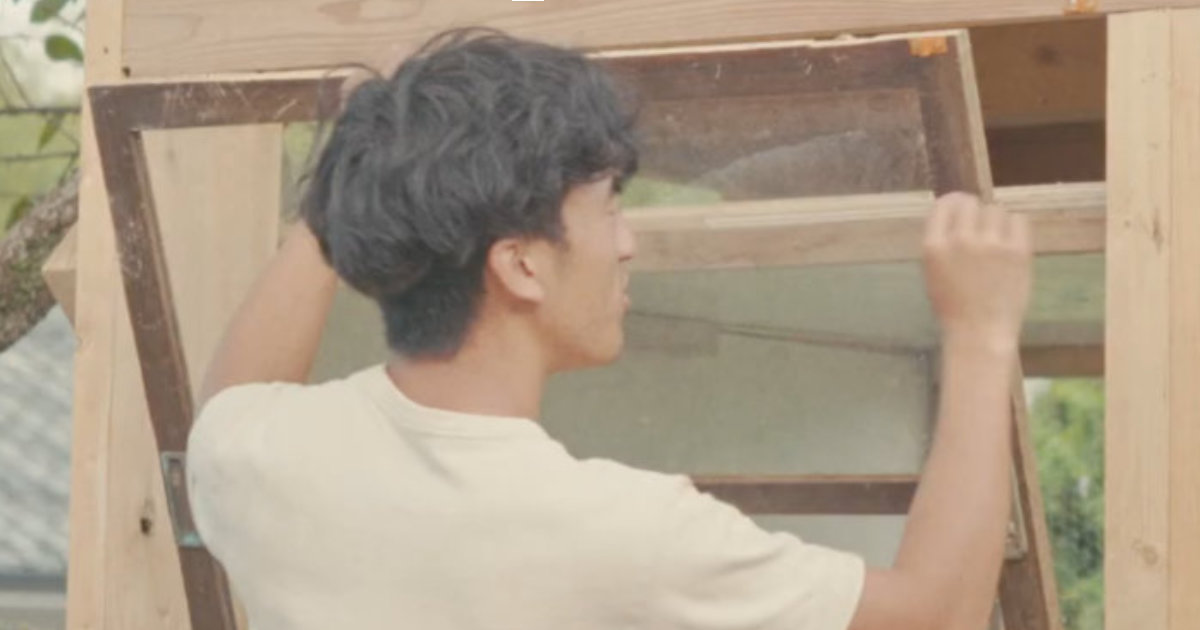 田舎の古民家に移住した27歳男性、廃材だけで小屋を作っていくと……　完成に「最高に気持ちがいい」（1/3） | リフォーム・リノベーション・DIY ねとらぼ
