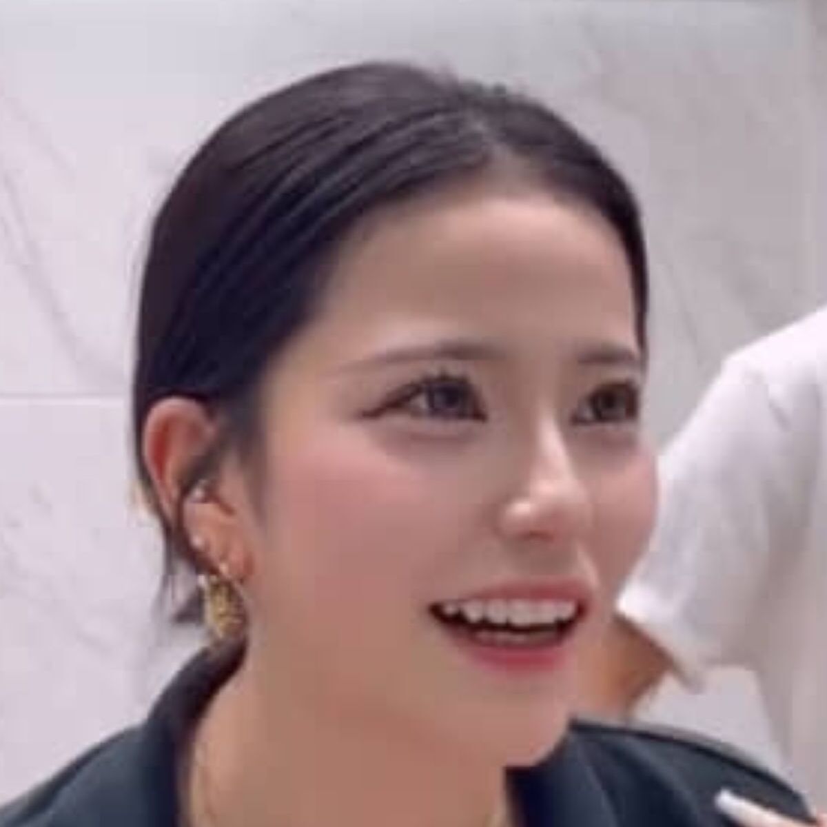 高3女子、受験直前に美容室へ行ったら……　ギリギリ攻めた“まさかの仕上がり”に「えっっっぐ」「この髪形したい」 | 美容 ねとらぼ