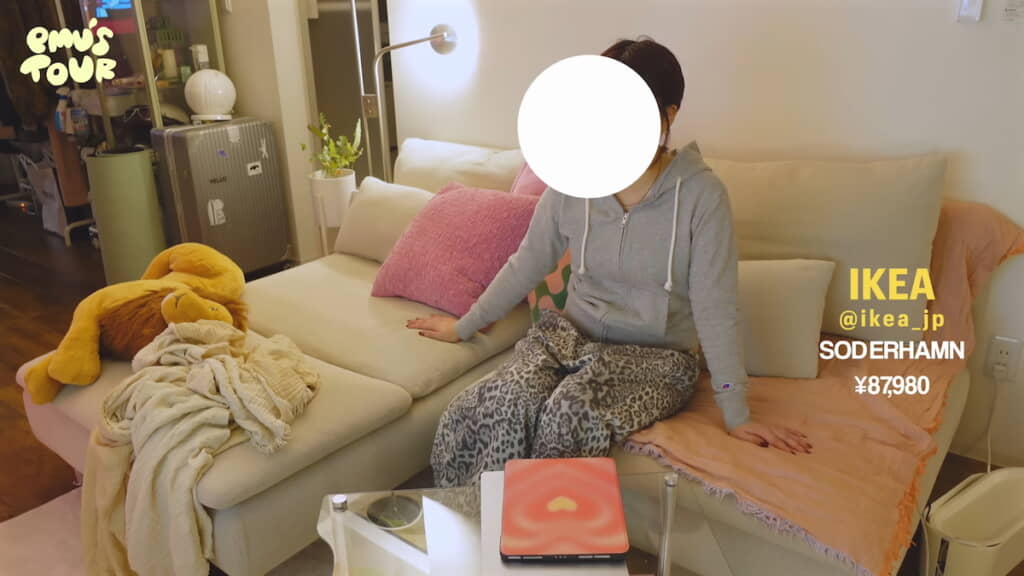 IKEAの大きなソファー