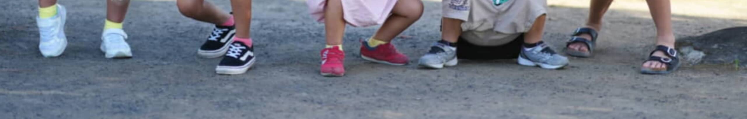 写真家の父、5人姉弟の整列写真を撮ると……「指示無しでコレよ」→奇跡の一枚に「明治安田生命のCMで使ってほしい」「全員優勝」（1/3） | カルチャー・アート ねとらぼ