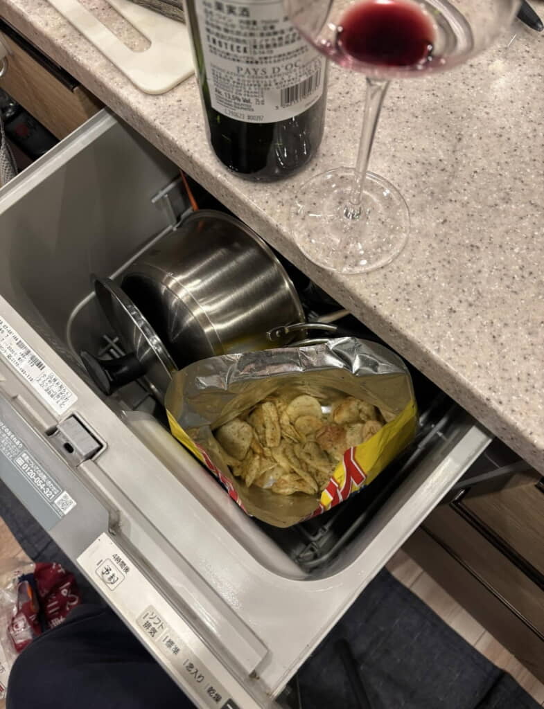 ワインとポテチで晩酌！