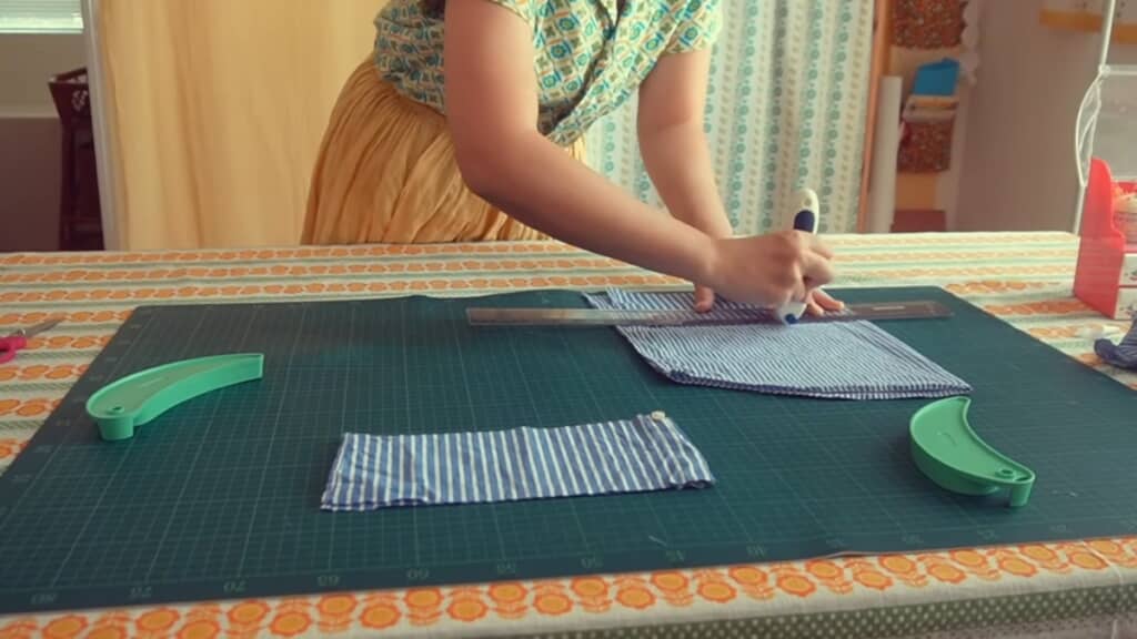 ブラウス用に裁断します