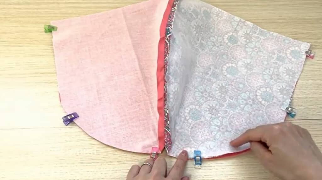 柄と無地が交互になります