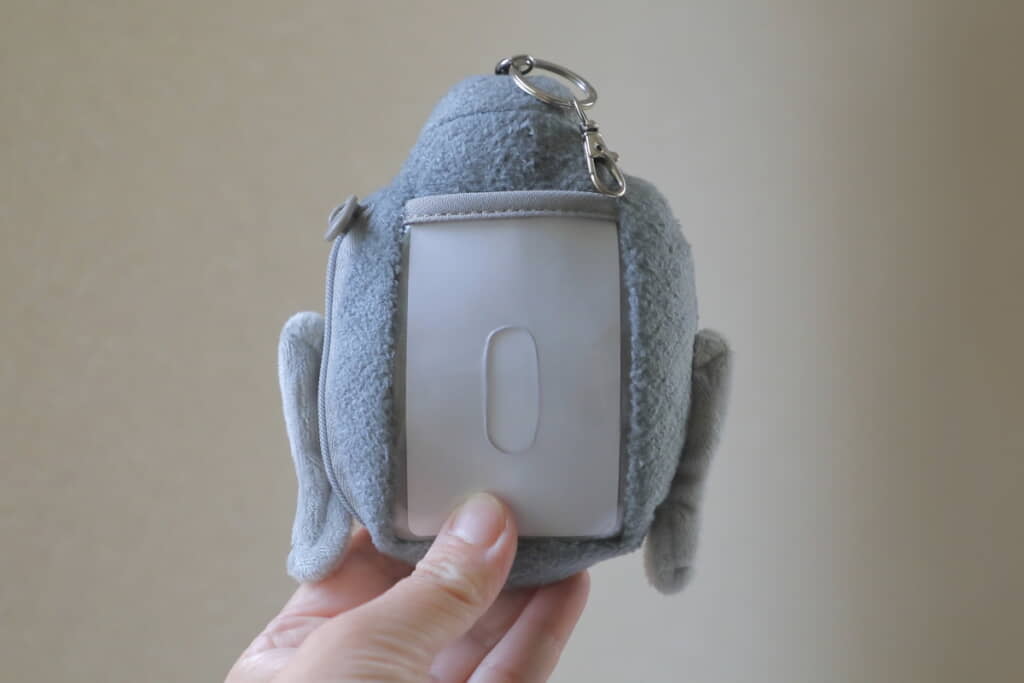 「魅惑のパスケースの裏側を」