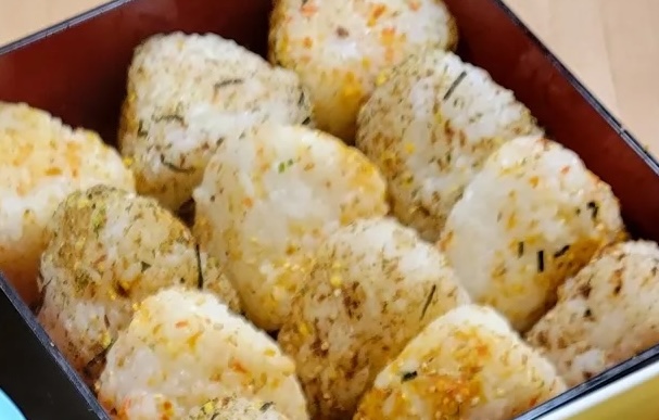 パパとママが協力して作った運動会のお弁当は……？