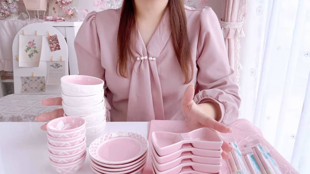テーブルウェアたちもピンク＆リボン
