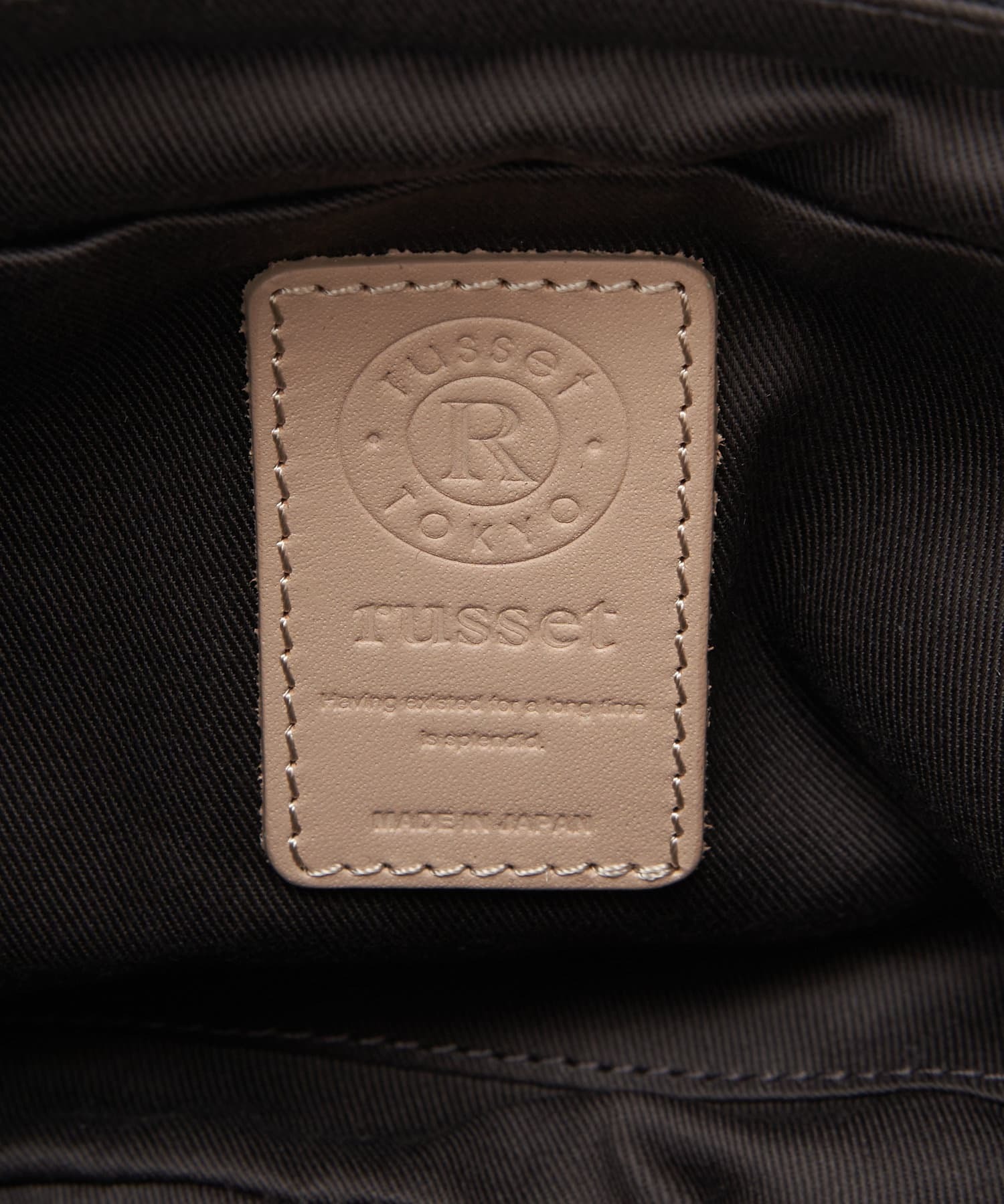 軽くて肩がラク！」russet（ラシット）の“ソフトレザーショルダー 