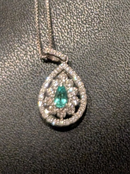 「小さい」かもしれないけどこれはパライバトルマリン！