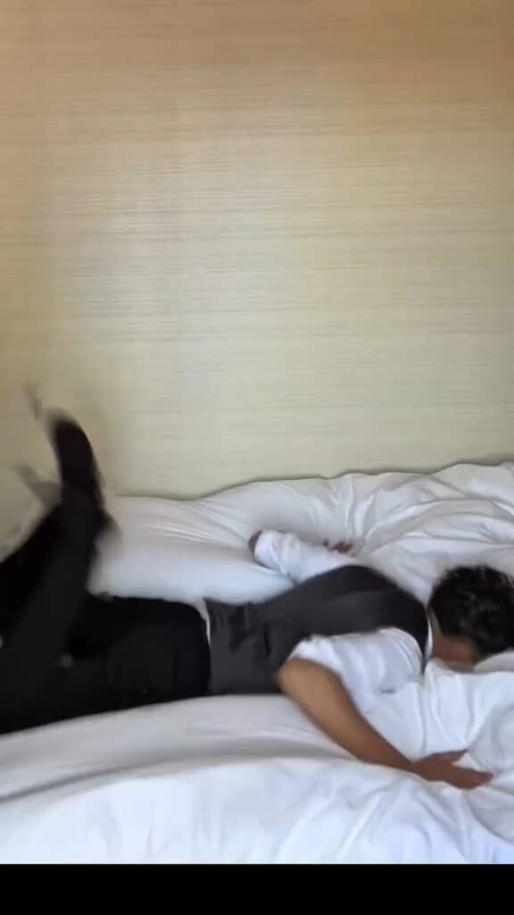 ダイブしちゃうハイテンションな姿も