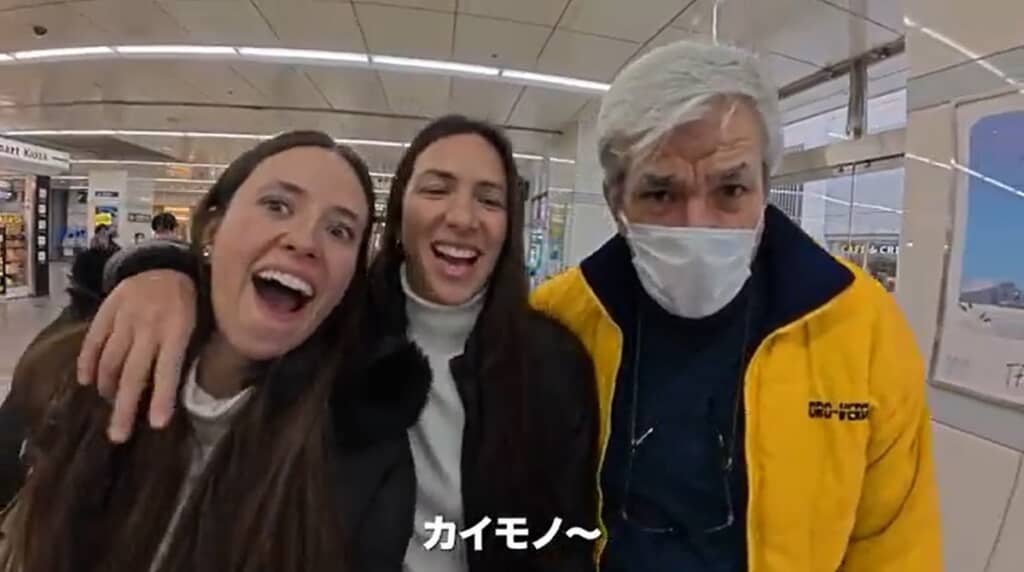 買い物にやってきたファミリー