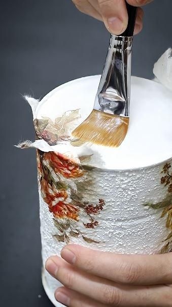 デコパージュ液を塗る