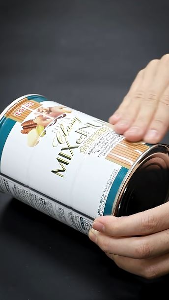 使用したのはナッツ缶