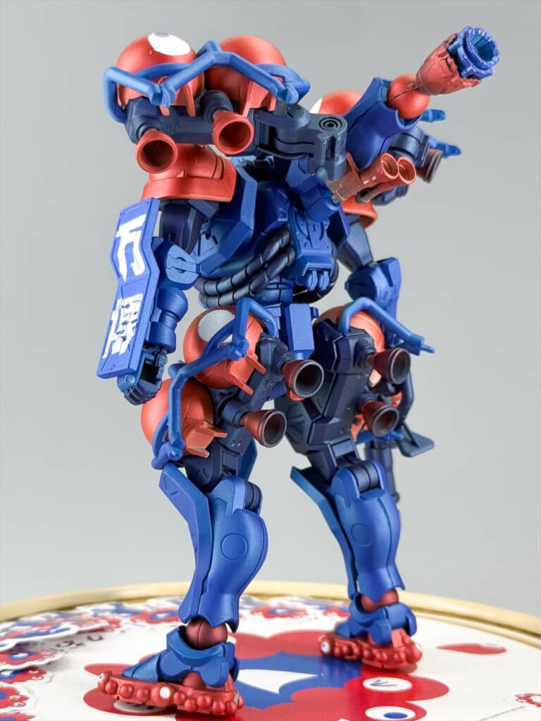 万博仕様に改造した軍警ザクのガンプラ