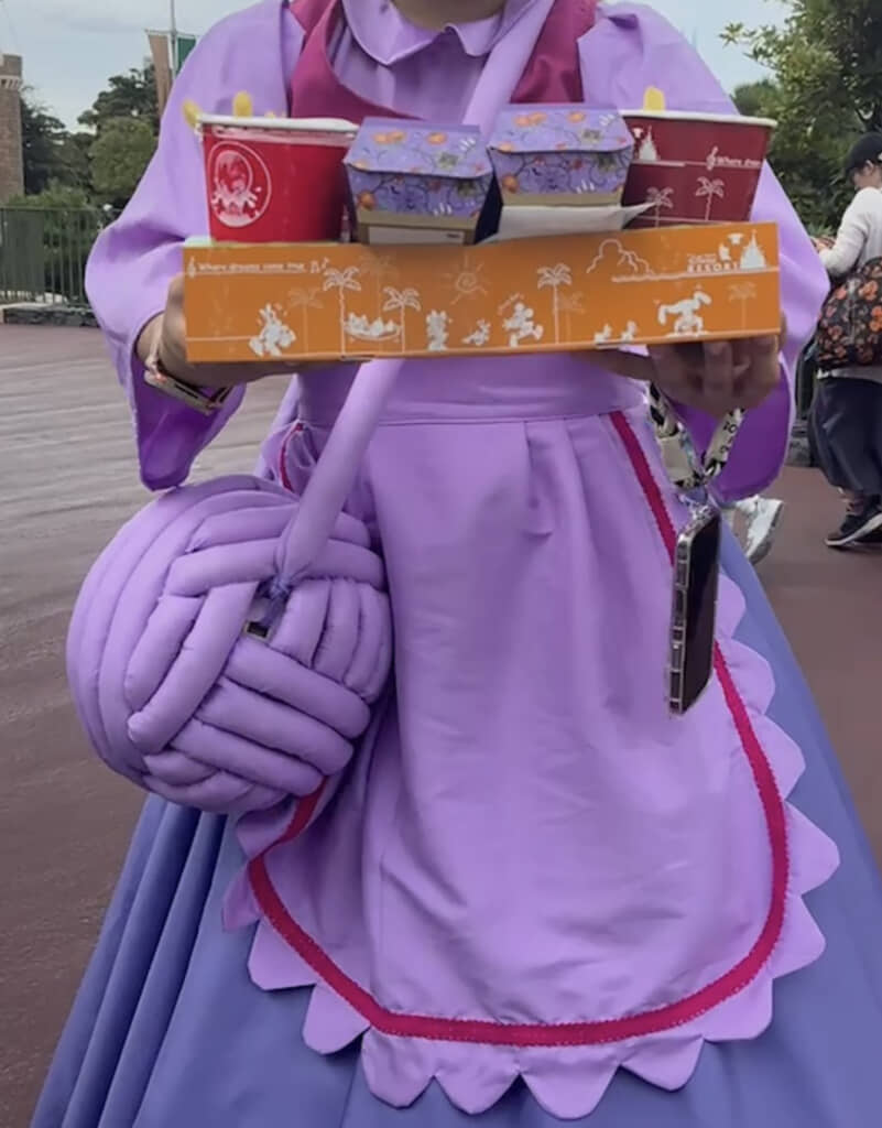 パーラにぴったりな毛糸玉風バッグ