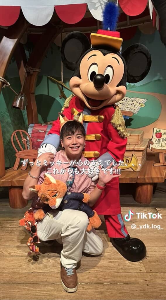 20年前と同じポーズで撮った2ショット