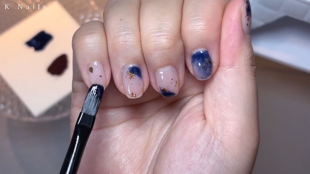 ネイビーを乗せていく