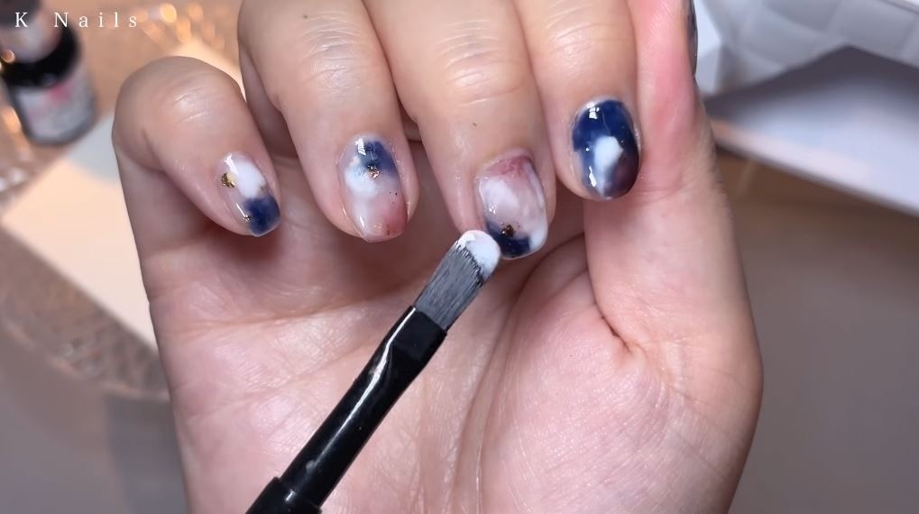 ホワイトを乗せる