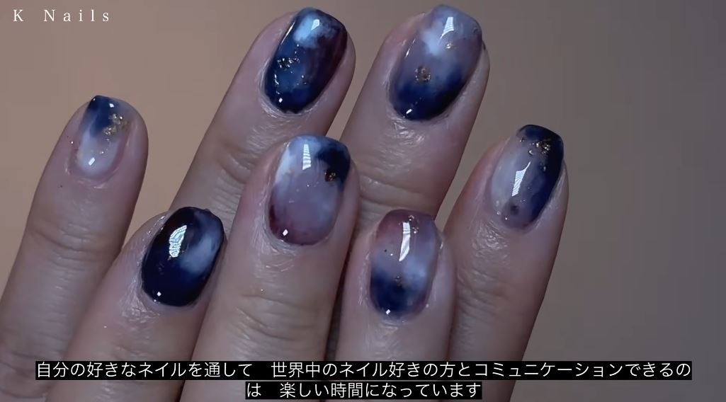 大理石と夜空のネイルが完成