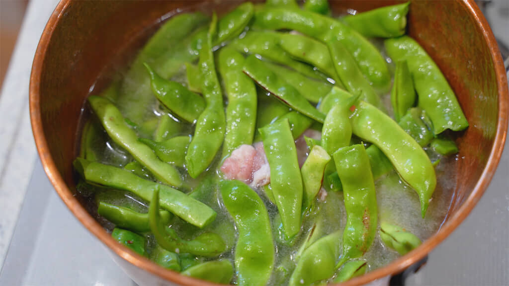 煮物にはたっぷりのサヤインゲンを入れました