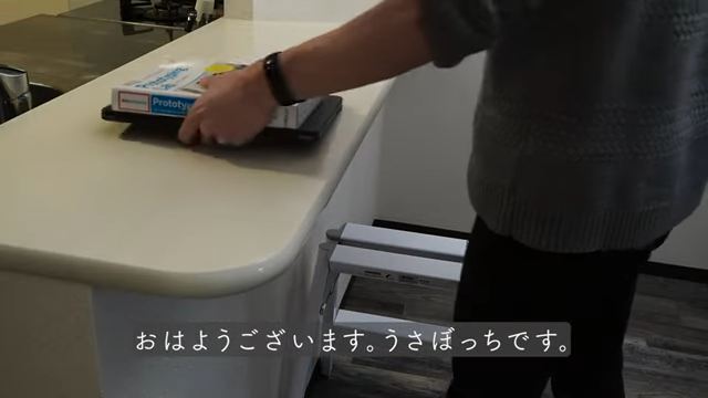 キッチンカウンターをカフェっぽくしていきます