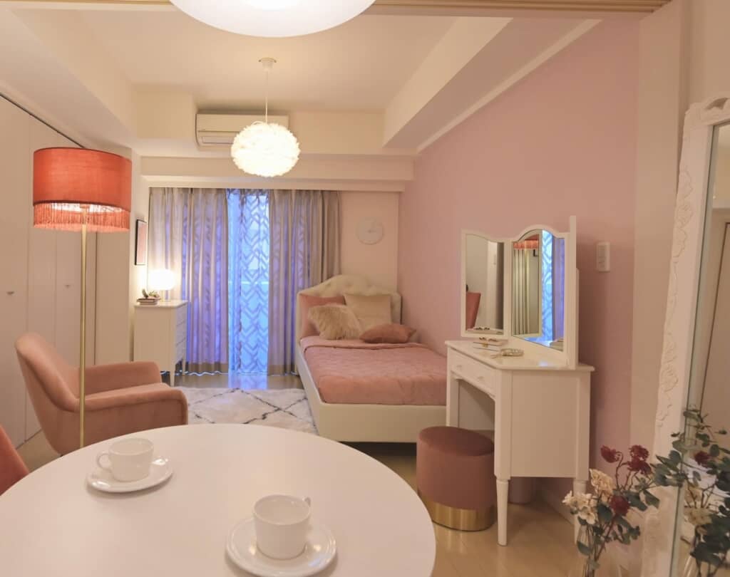 ピンクとアイボリーのフレンチガーリーな部屋に！