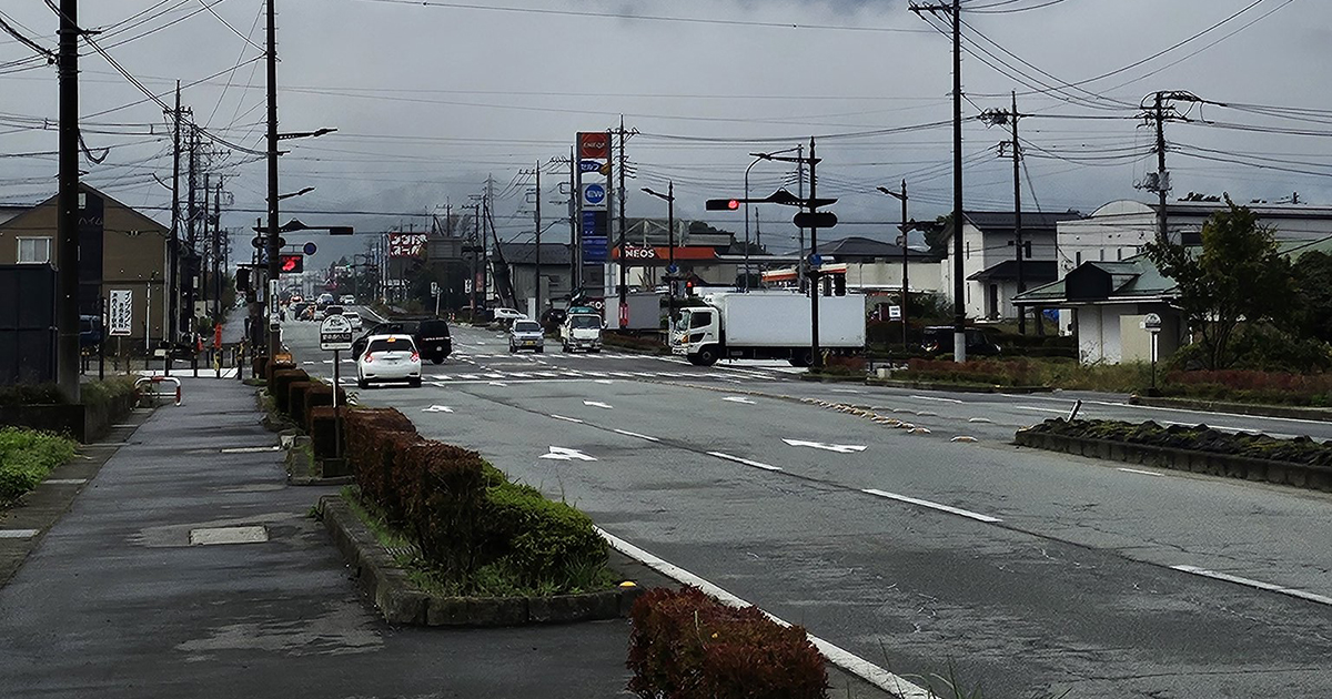 ある秋の日、町で富士山を撮ったら……「これぞ富士山」　“衝撃の1枚”に反響「松竹のロゴっぽい」（1/2） | 写真 ねとらぼ