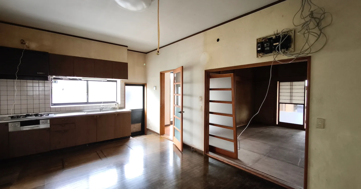 築30年古家を「ディズニーのレストラン風にして」と言われ……　圧巻の結果が425万表示「ただのディズニーランドじゃん」（1/3） | ライフハック ねとらぼ