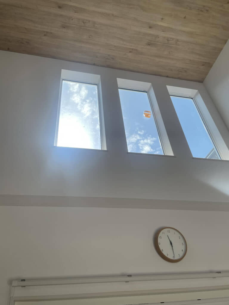 空がきれいで、パッと見はいい写真でもあるのだけれど……