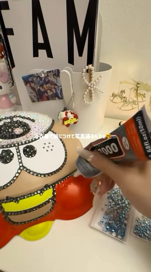 「浴衣着て頭につけて写真撮るんだぁ」