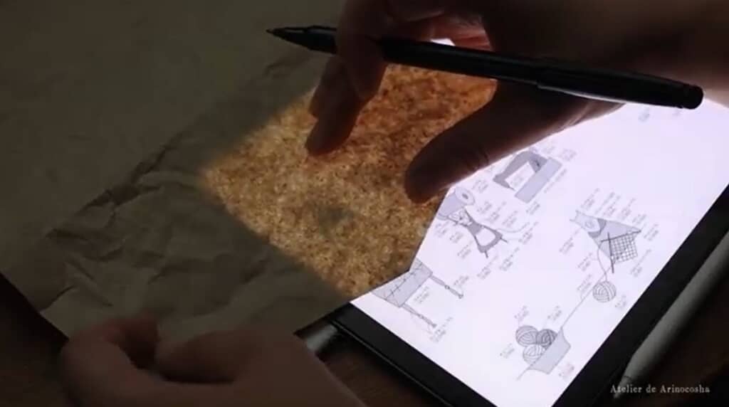 電子書籍の図案を描き写します