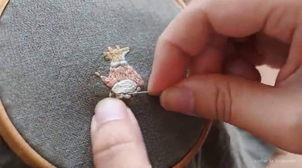 刺しゅうをします