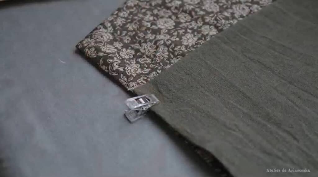 周りにステッチをかけます