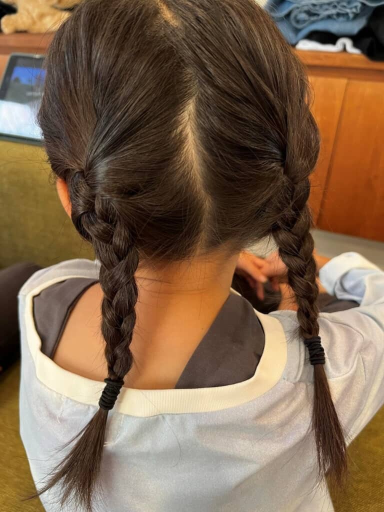 「これが今パパに出来る最大限の三つ編みだ」