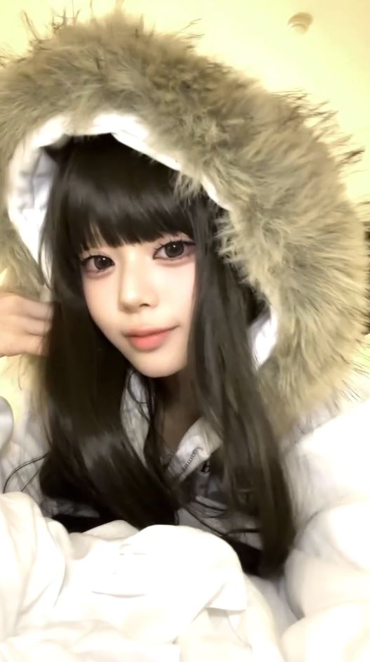 黒髪ロングもめちゃ似合ってる