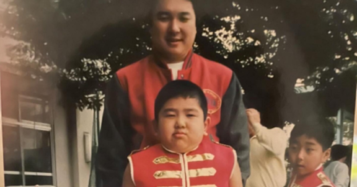 鬼越トマホーク」金ちゃん、6歳当時の“貫禄ありすぎる姿”が衝撃レベル