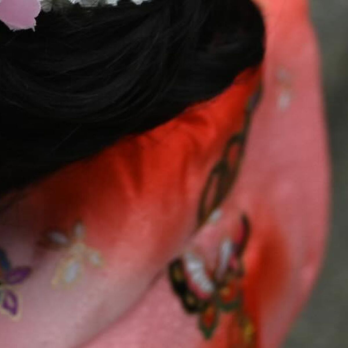 七五三の2日前「髪飾りないじゃん！」→100均へ駆け込み、ママが作ったのは……　「天才」「大人がしても良さげ」 | ハンドメイド ねとらぼ